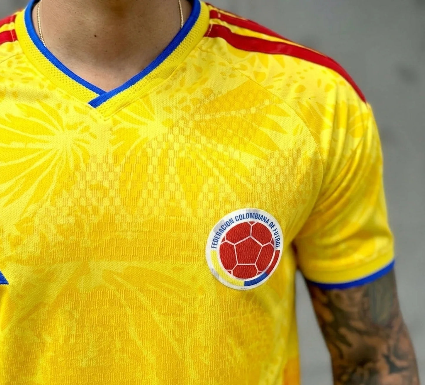 Camiseta Colombia 2026 🇨🇴 – Edición Especial Copa ⚽ + Caja Premium